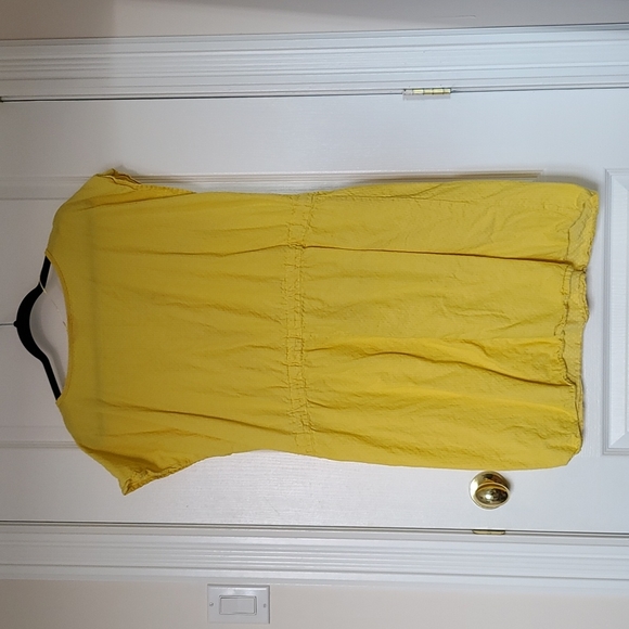 Yellow dress - Picture 2 of 3